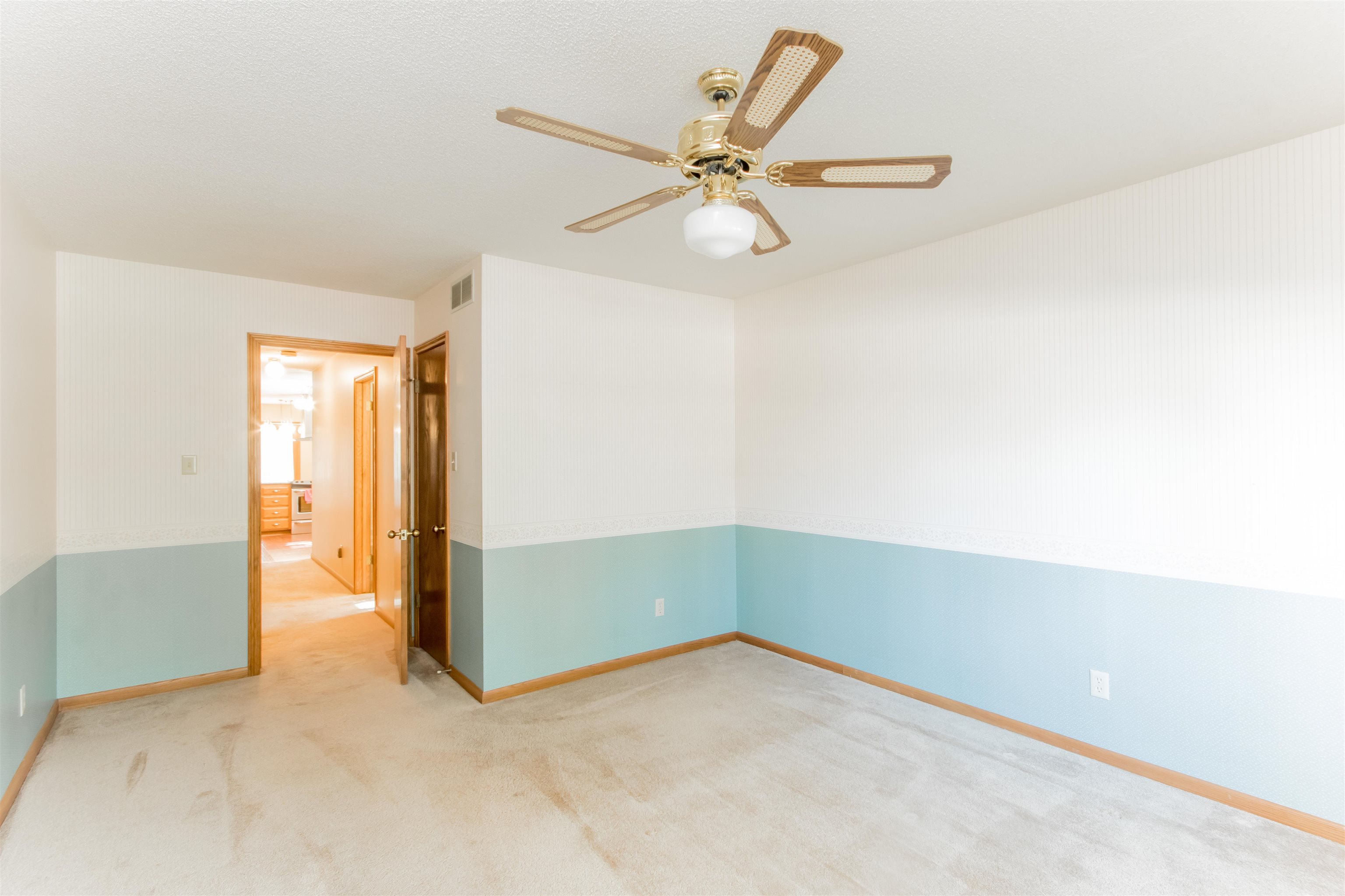 909 North Maize Road Wichita, KS 67212 - Photo 21 of 36