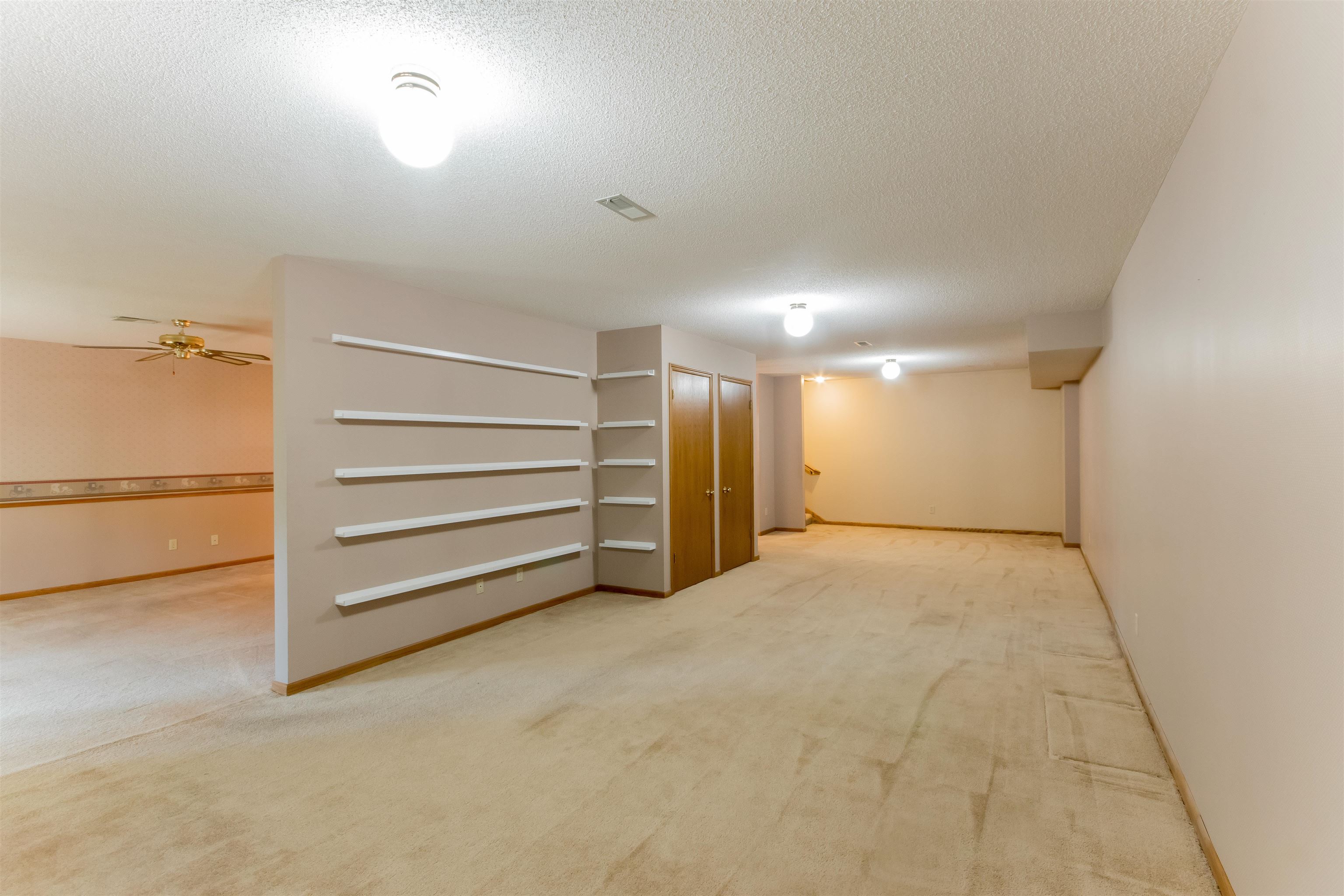 909 North Maize Road Wichita, KS 67212 - Photo 25 of 36