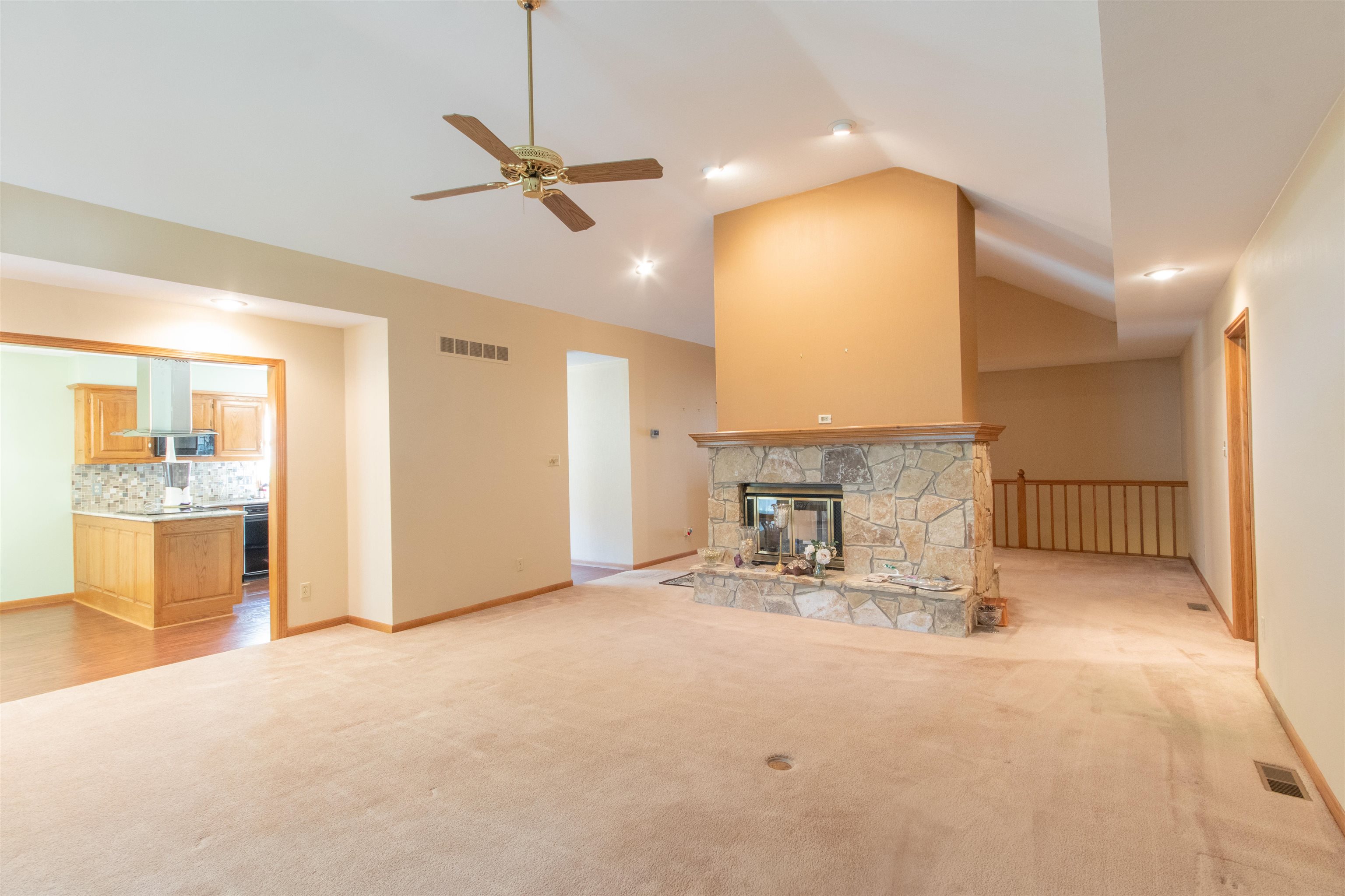 909 North Maize Road Wichita, KS 67212 - Photo 7 of 36