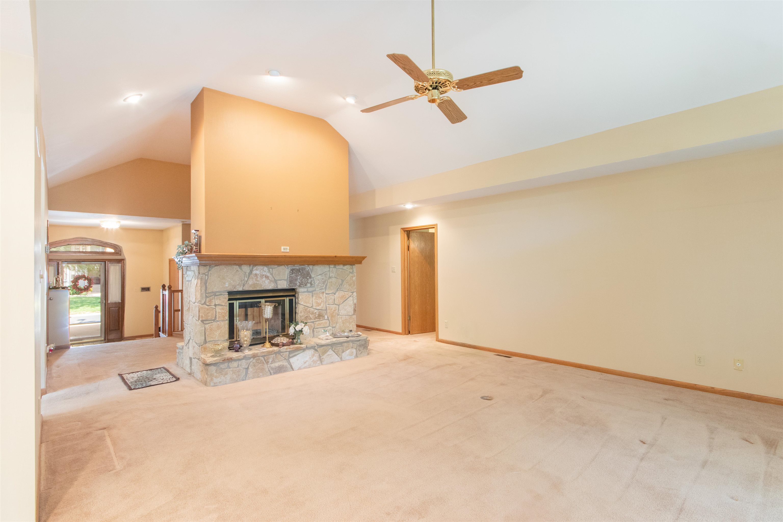 909 North Maize Road Wichita, KS 67212 - Photo 9 of 36