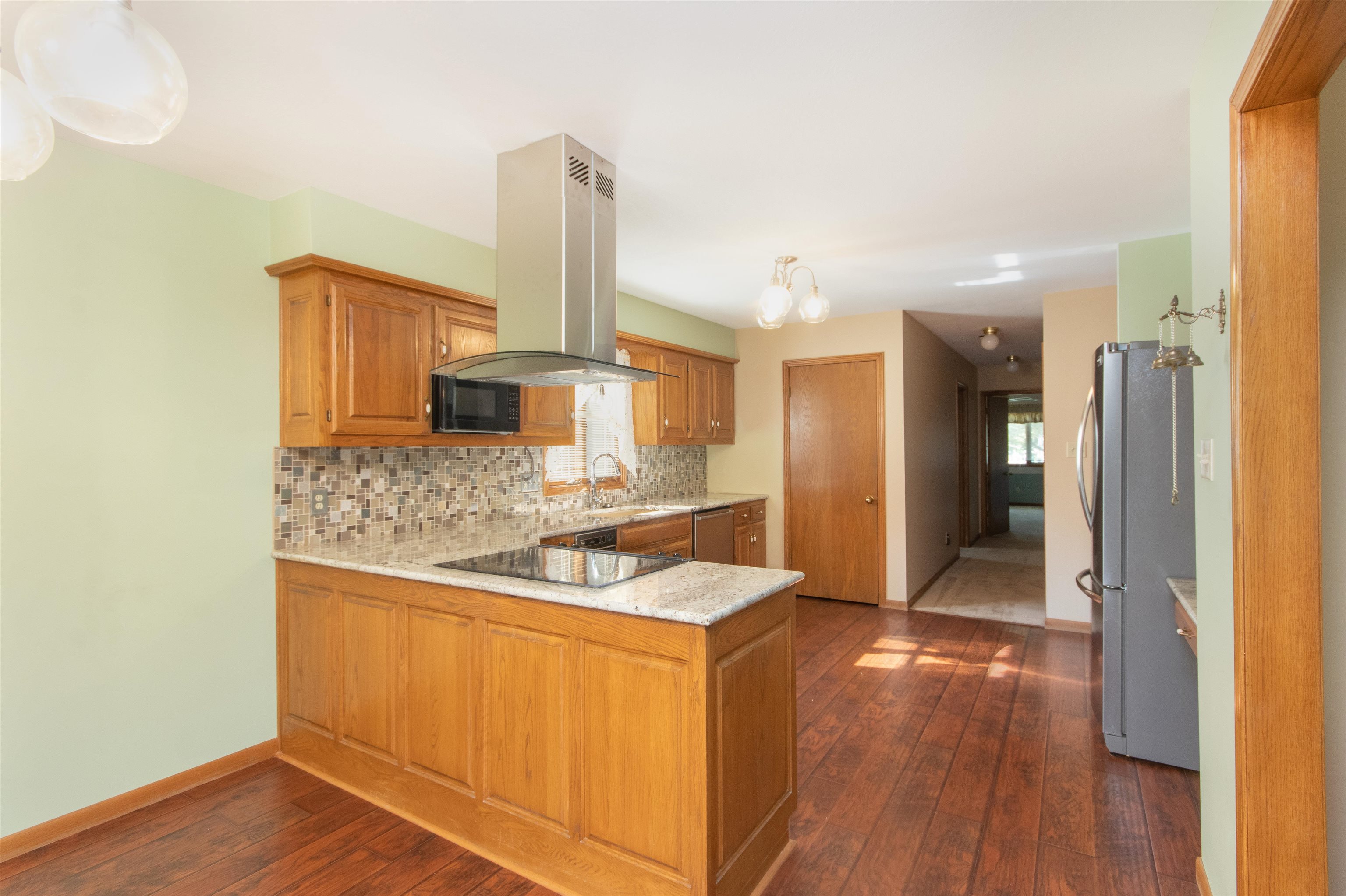 909 North Maize Road Wichita, KS 67212 - Photo 10 of 36