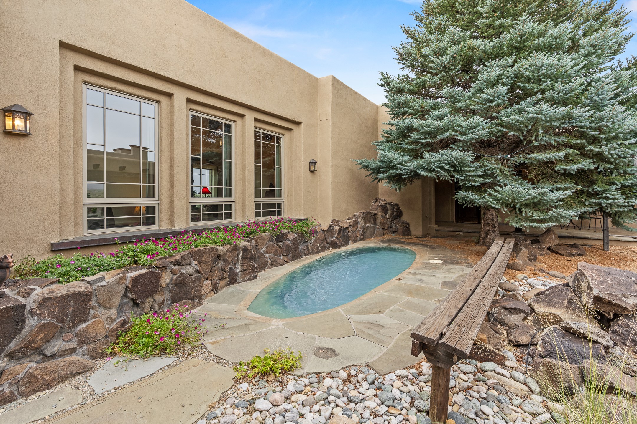 89 Riverbend Road Ranchos de Taos, NM 87557 - Photo 7 of 45