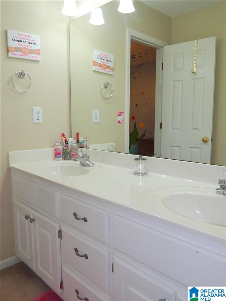 1018 Oak Tree Road Birmingham, AL 35244 - Photo 16 of 26