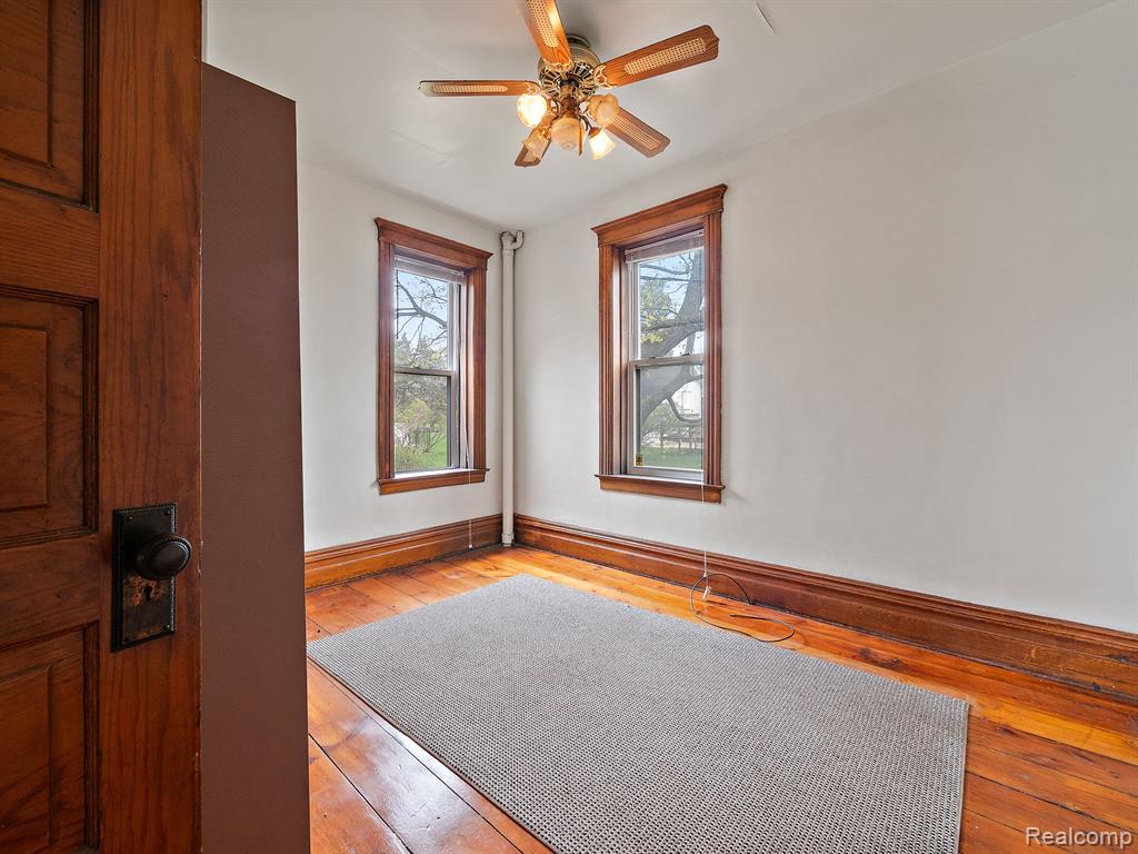 5981 Chicago Road Warren, MI 48092 - Photo 12 of 30
