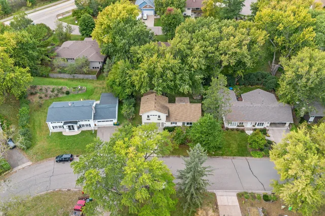 $499,900 | 212 Birchwood Drive, Stillwater, MN 55082