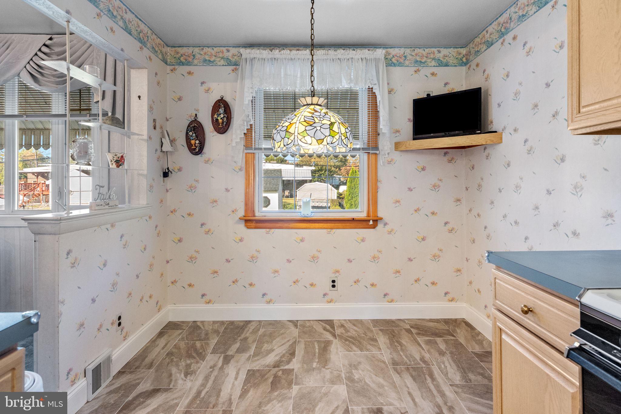 132 Hickory Hill Road Philadelphia, PA 19154 - Photo 13 of 29 Gallery Image 13
