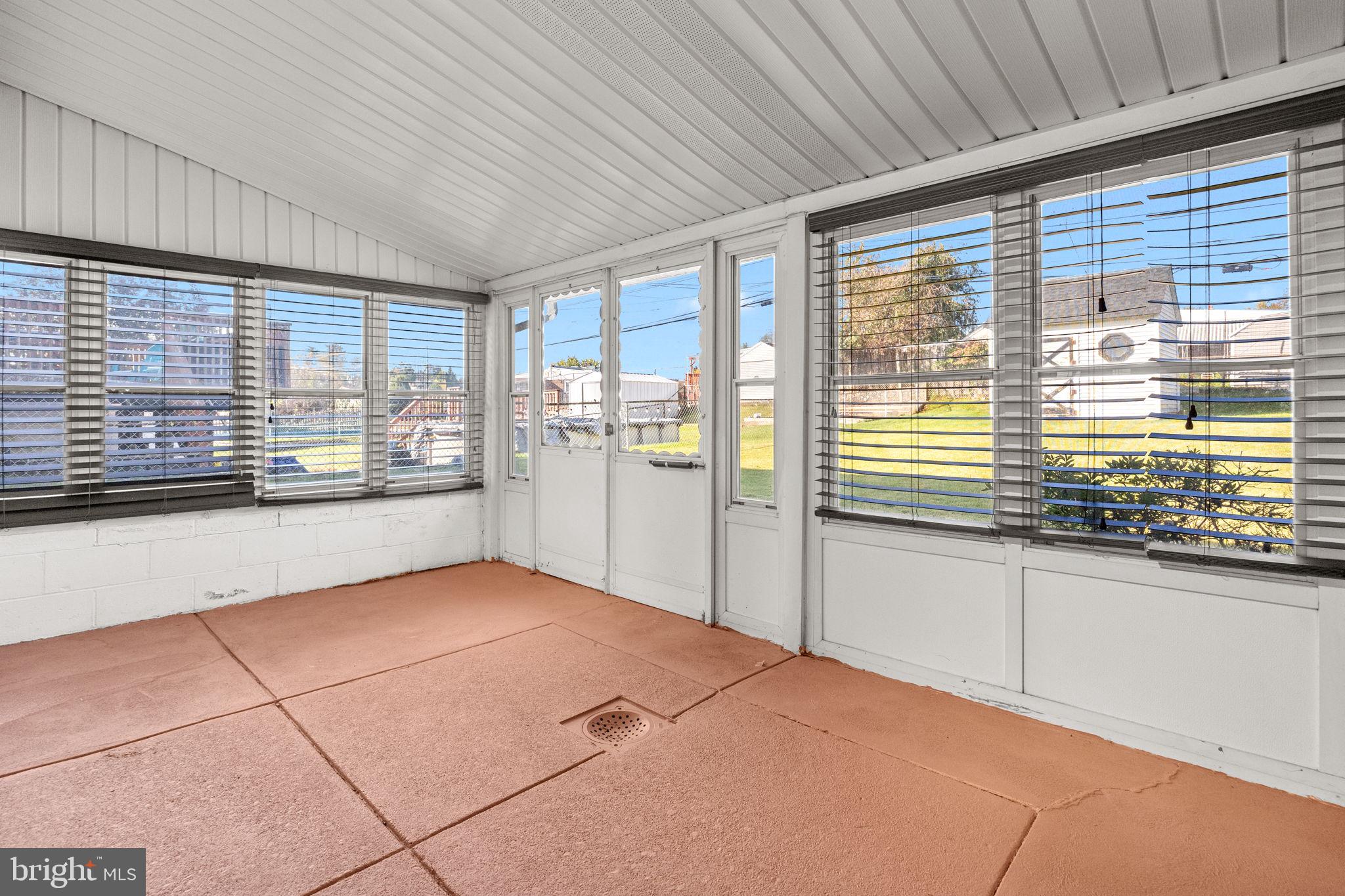 132 Hickory Hill Road Philadelphia, PA 19154 - Photo 24 of 29 Gallery Image 24