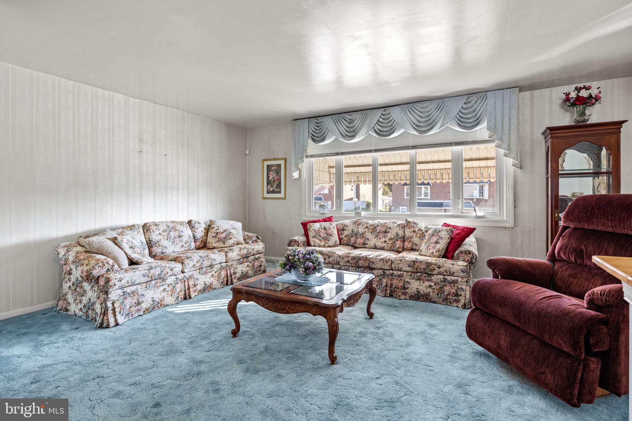 132 Hickory Hill Road Philadelphia, PA 19154 - Photo 6 of 29 Gallery Image 6