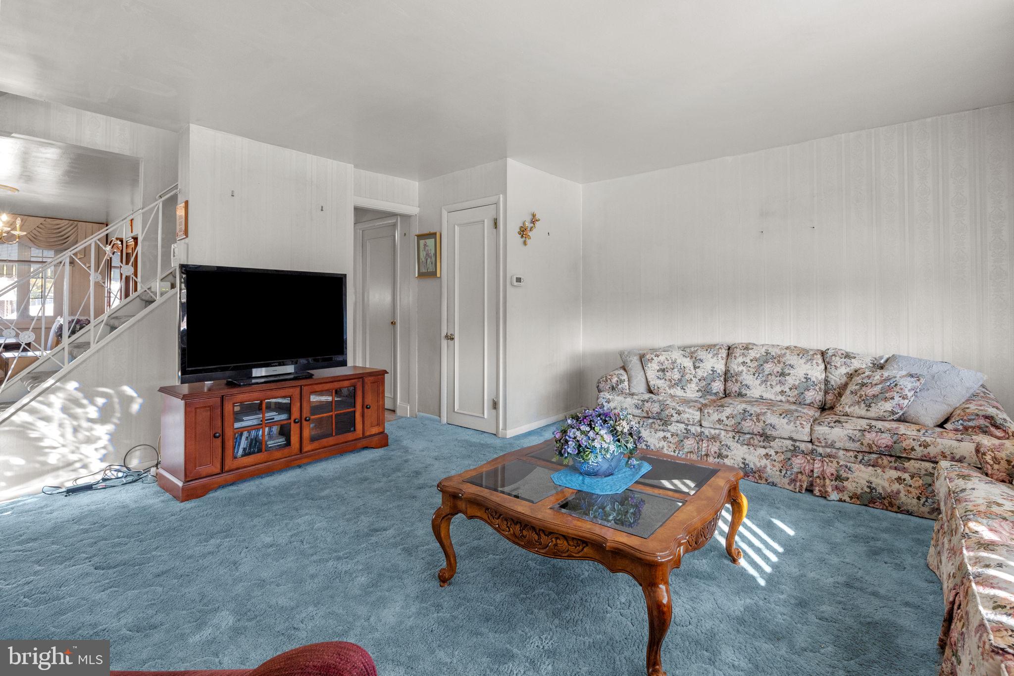 132 Hickory Hill Road Philadelphia, PA 19154 - Photo 7 of 29 Gallery Image 7