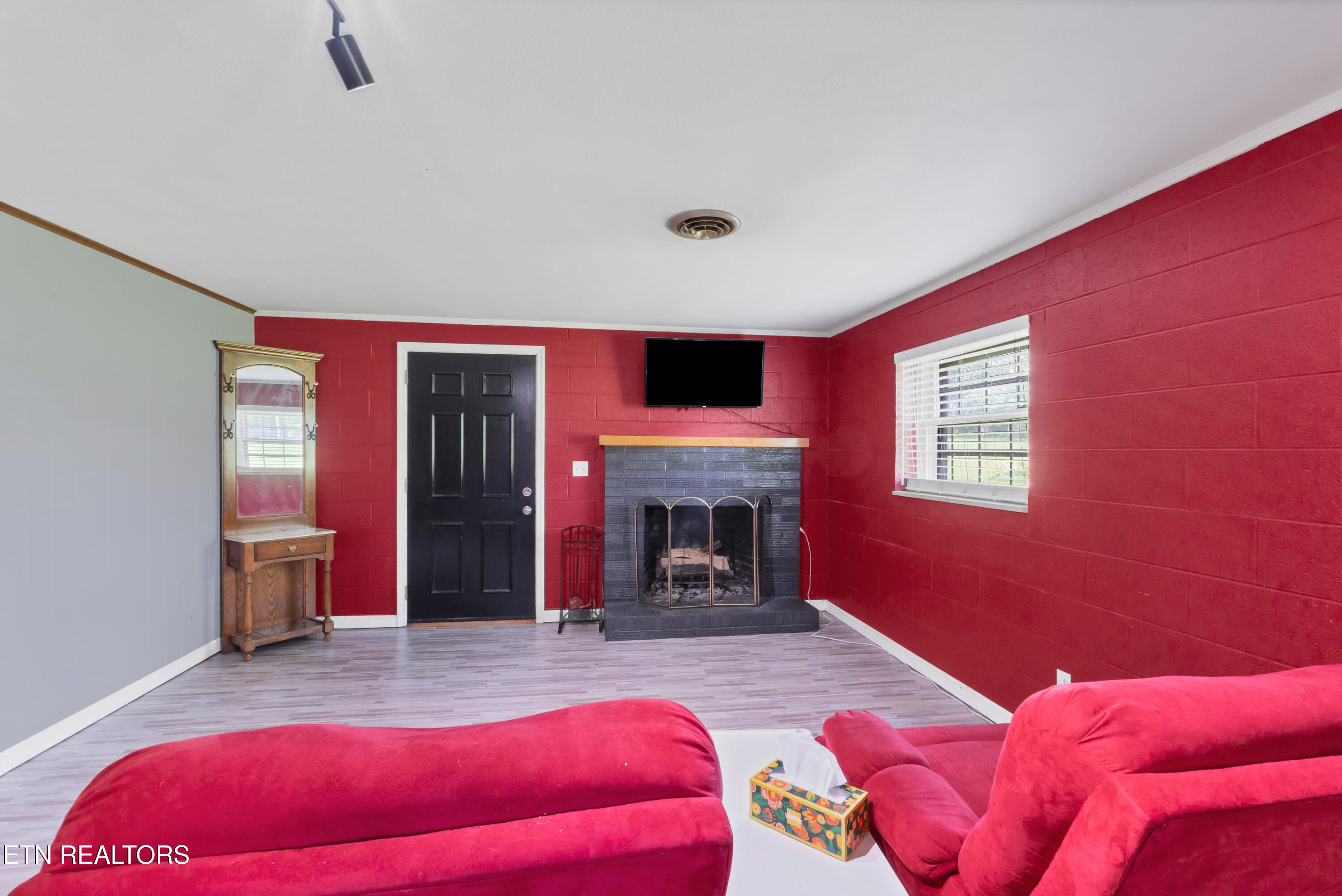 898 West Cunningham Street Alcoa, TN 37701 - Photo 14 of 35 DSC08666