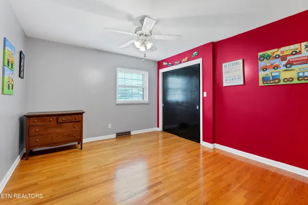 $369,900 | 898 West Cunningham Street, Alcoa, TN 37701