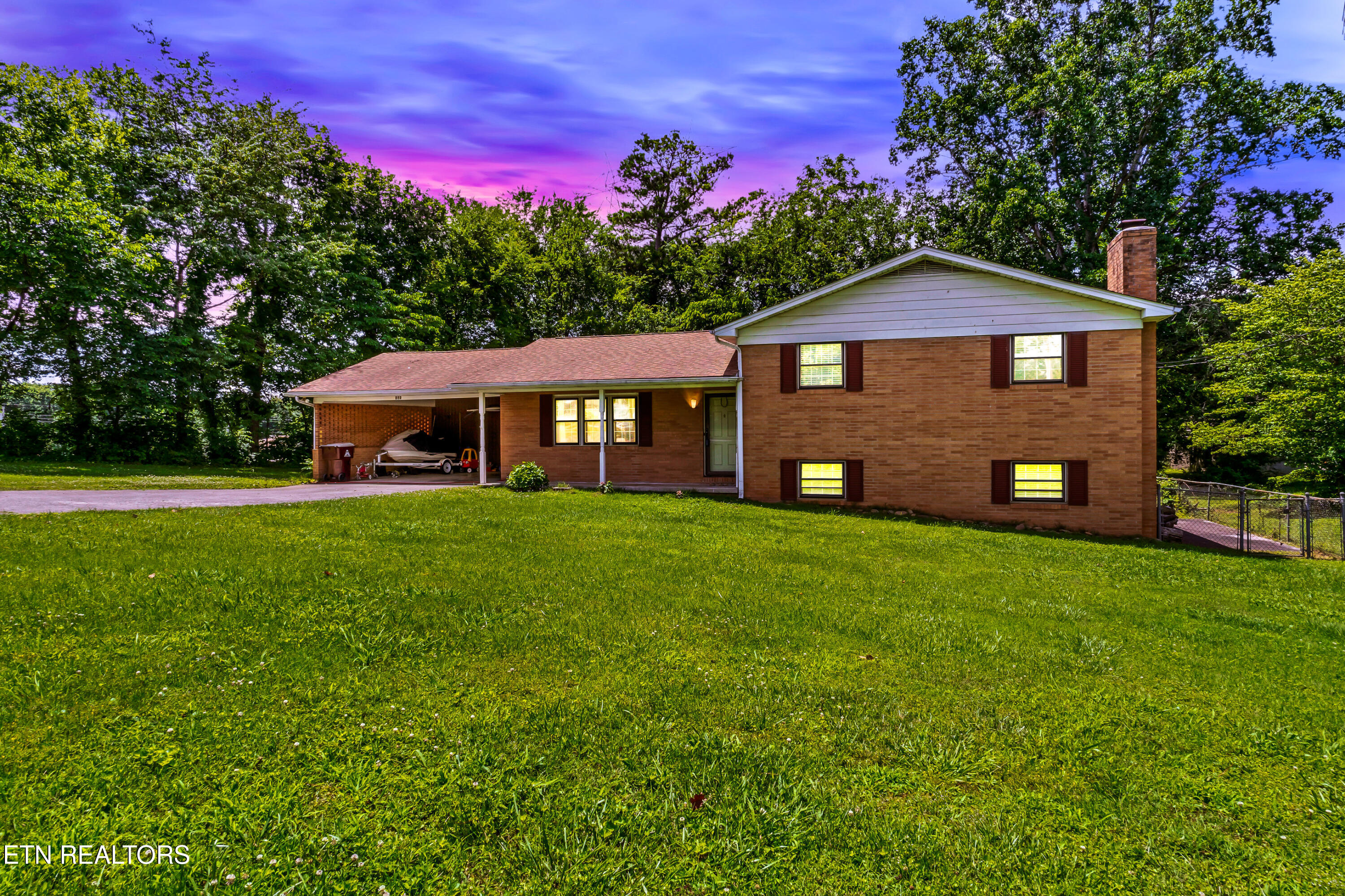 898 West Cunningham Street Alcoa, TN 37701 - Photo 26 of 35 DSC08761-2