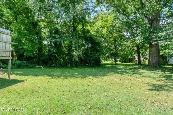 $369,900 | 898 West Cunningham Street, Alcoa, TN 37701