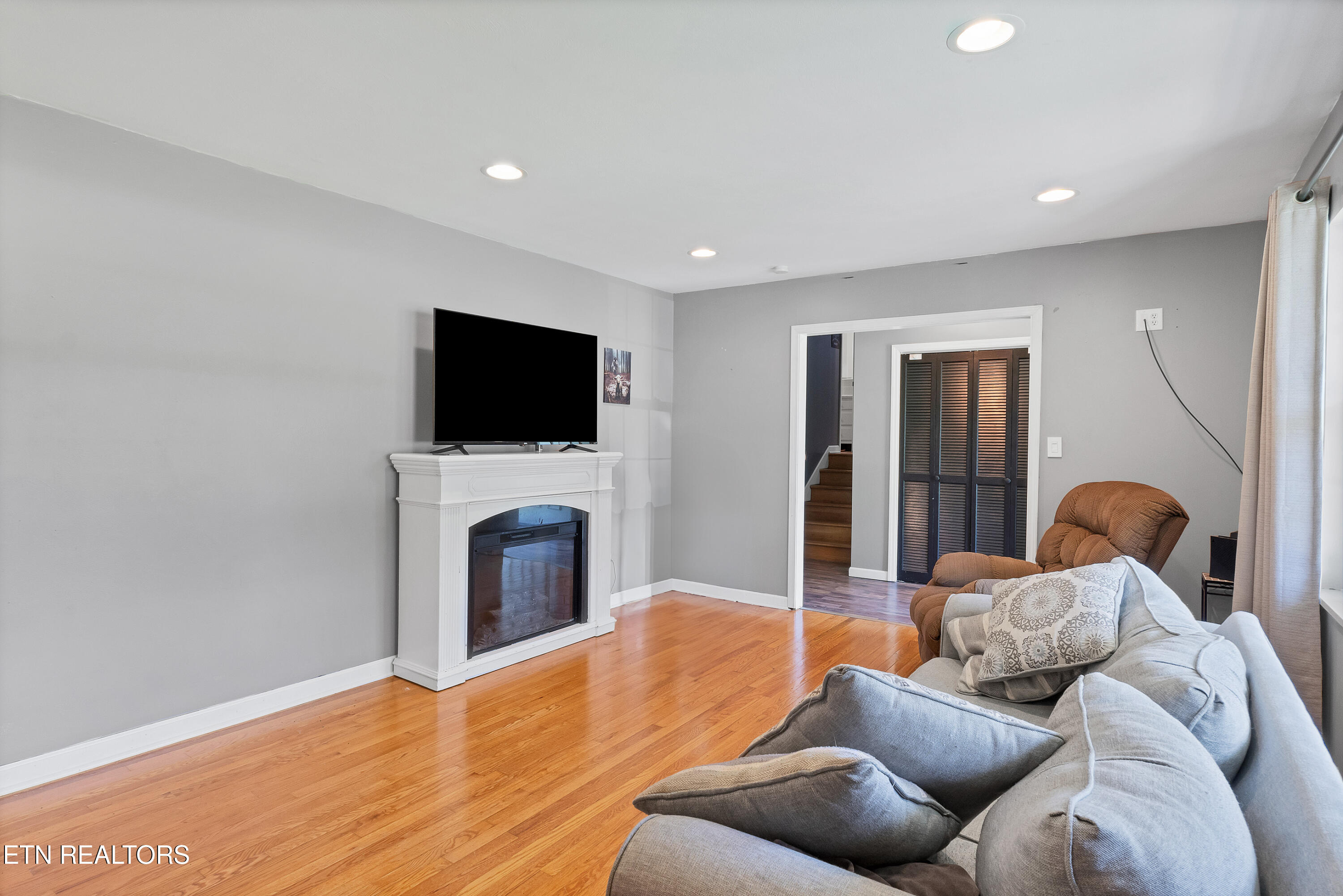 898 West Cunningham Street Alcoa, TN 37701 - Photo 7 of 35 DSC08621