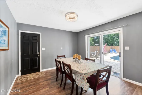 $369,900 | 898 West Cunningham Street, Alcoa, TN 37701