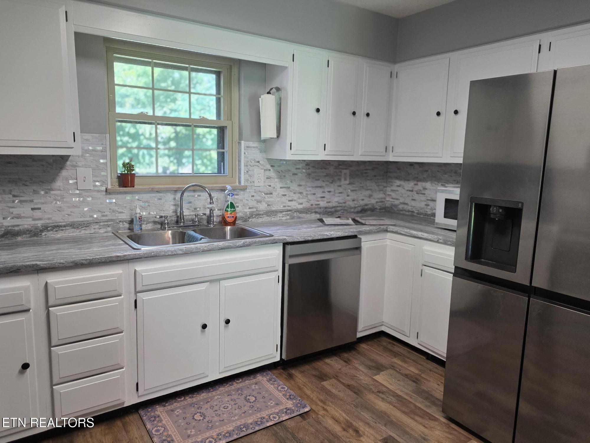 898 West Cunningham Street Alcoa, TN 37701 - Photo 10 of 35 new cunningham 2