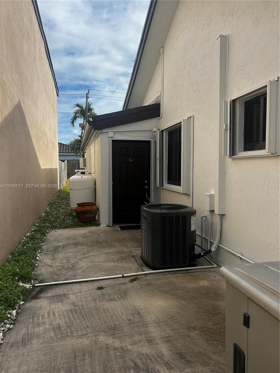 461 Southwest 89th Court Miami, FL 33174 - Photo 22 of 28