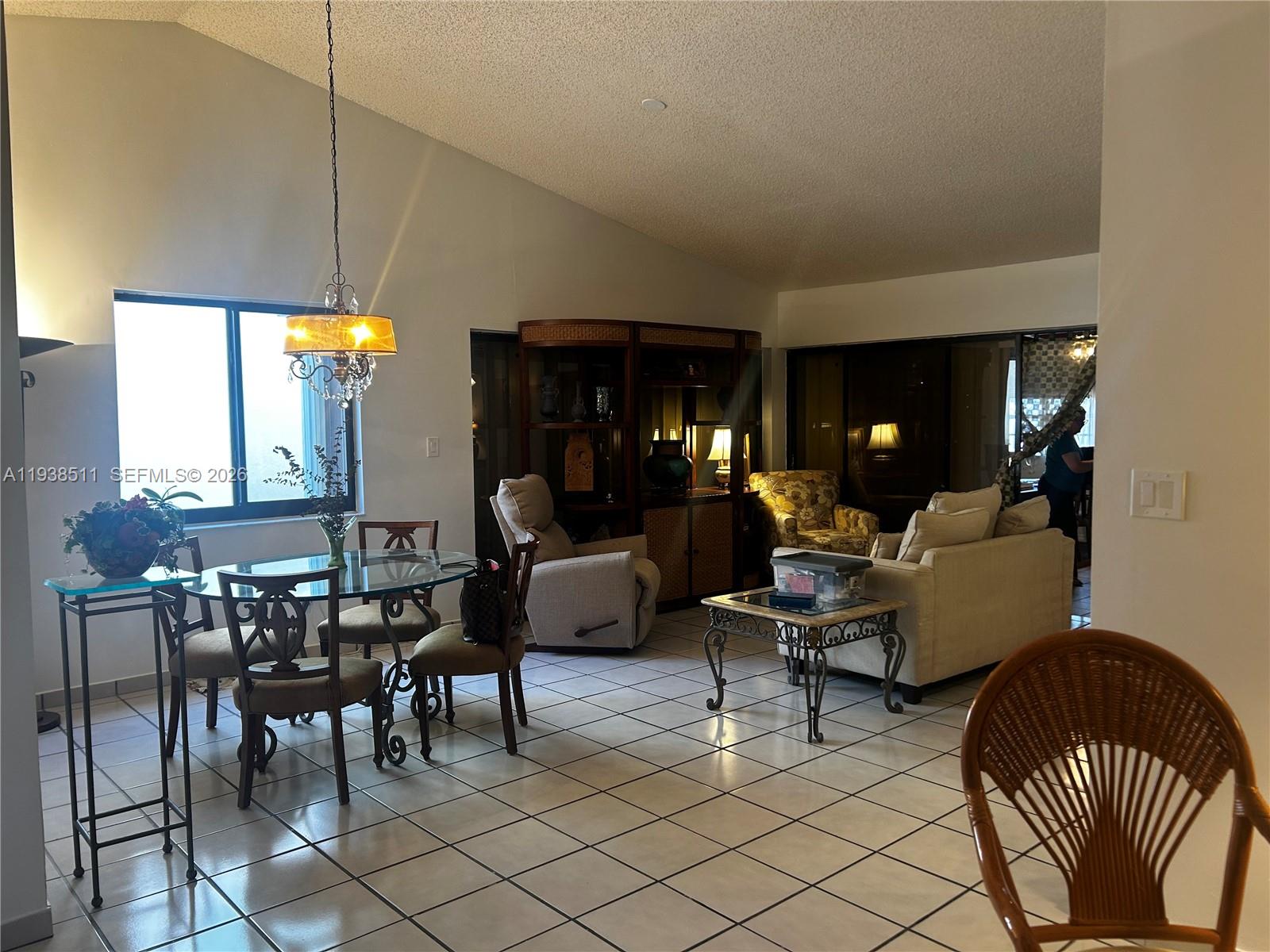 461 Southwest 89th Court Miami, FL 33174 - Photo 6 of 28