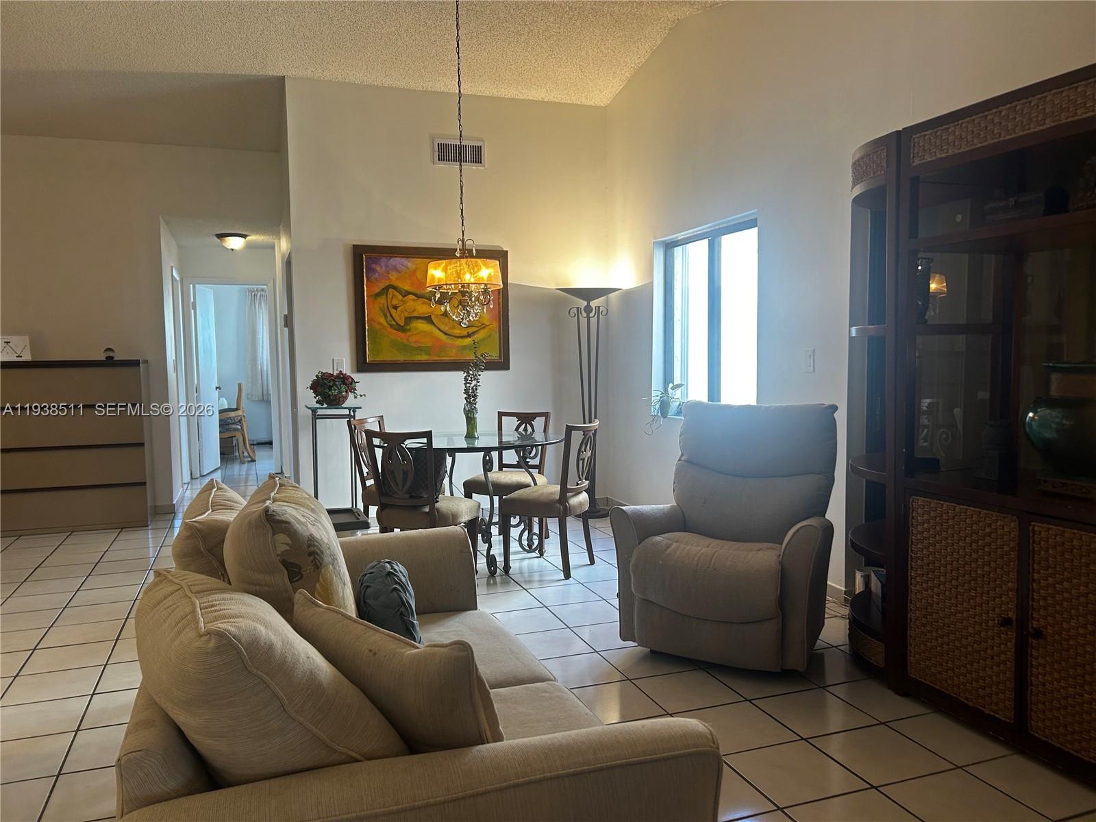 461 Southwest 89th Court Miami, FL 33174 - Photo 7 of 28