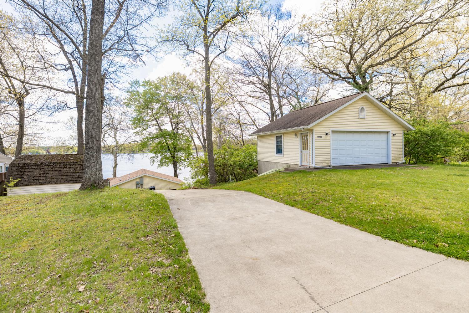 58484 East Clear Lake Road Three Rivers, MI 49093 - Photo 4 of 30 58484 E Clear Lake Rd Three-large-004-02