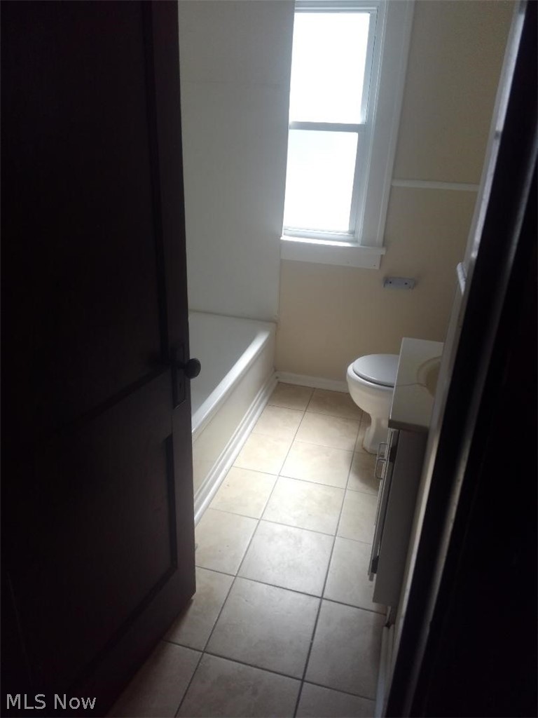 8002 Jameson Road Parma, OH 44129 - Photo 9 of 24
