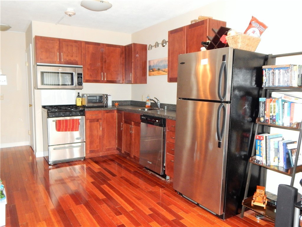 3940 Post Road, Unit 33 Warwick, RI 02886 - Photo 2 of 14