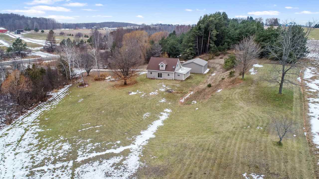2148 Marion Center Road Charlevoix, MI 49720 - Photo 27 of 35 1870333-26.JPG
