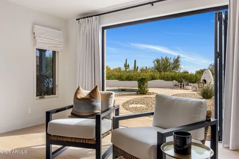 $1,525,000 | 9349 East Calle De Valle Drive, Scottsdale, AZ 85255