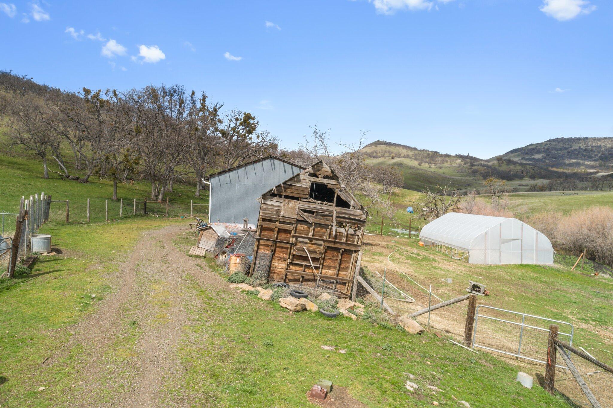 3403 North Valley View Road Ashland, OR 97520 - Photo 19 of 51 18-web-or-mls-DJI_0068