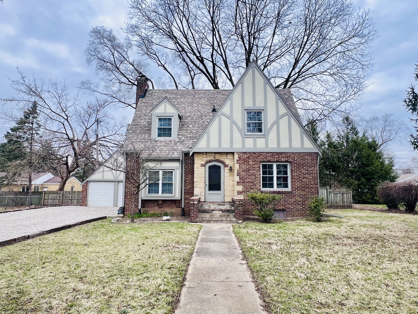 1604 West Springfield Avenue Champaign, IL 61821 - Photo 2 of 29 Gallery Image 2