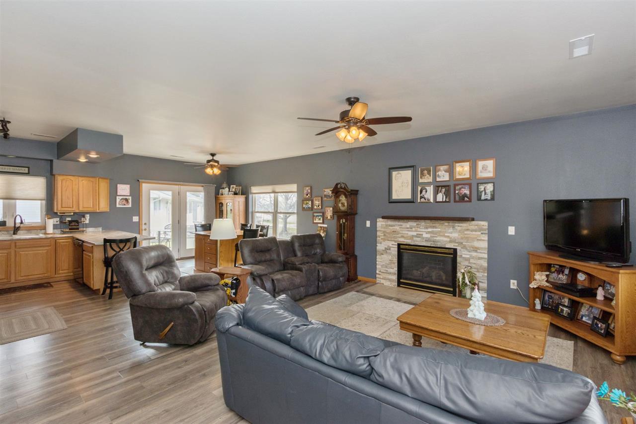 329 Sycamore Street Riverside, IA 52327 - Photo 4 of 23 Gallery Image 4