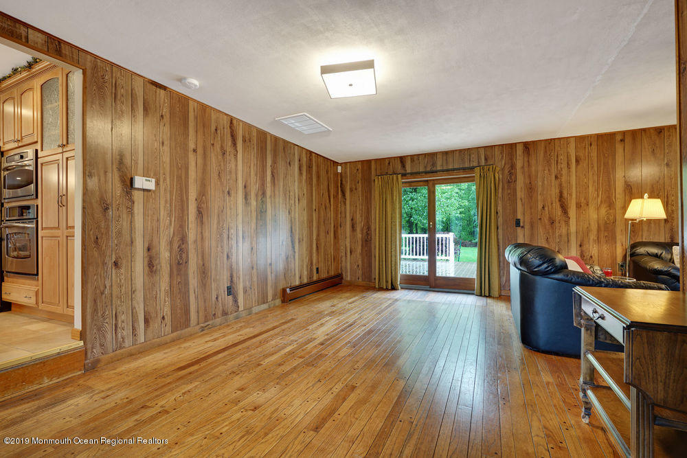 71 Millstone Road Perrineville, NJ 08535 - Photo 17 of 60 017_71_millstone_rd-millstone_1557839397