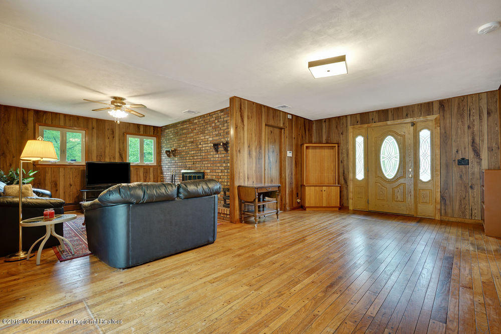 71 Millstone Road Perrineville, NJ 08535 - Photo 21 of 60 021_71_millstone_rd-millstone_1557839395