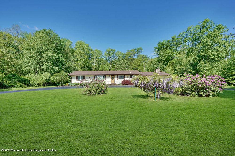 71 Millstone Road Perrineville, NJ 08535 - Photo 6 of 60 006_dsc08680-dsc08684_1