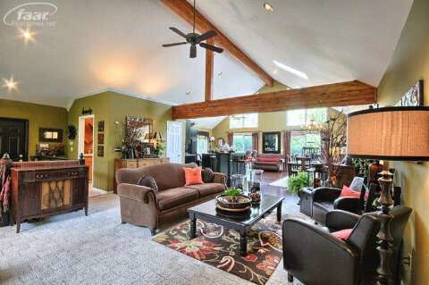 12269 White Lake Road Fenton, MI 48430 - Photo 3 of 32 20415721-2.JPG