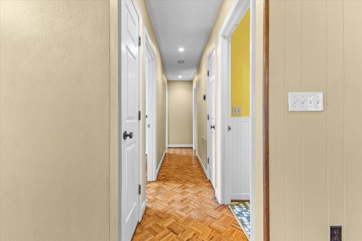 2315 Ridge Road Roanoke, VA 24014 - Photo 31 of 74 29-2315 Ridge Rd-36