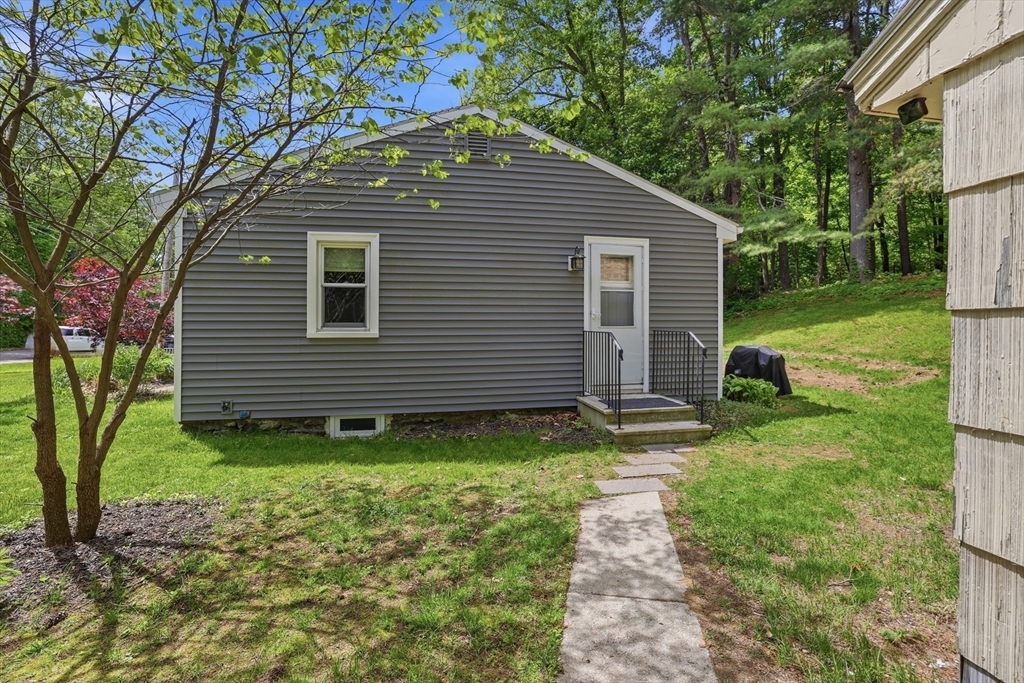 20 Jamieson Road Sturbridge, MA 01566 - Photo 6 of 28