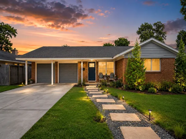 $2,100 | 711 Kalmer Street, Pasadena, TX 77502