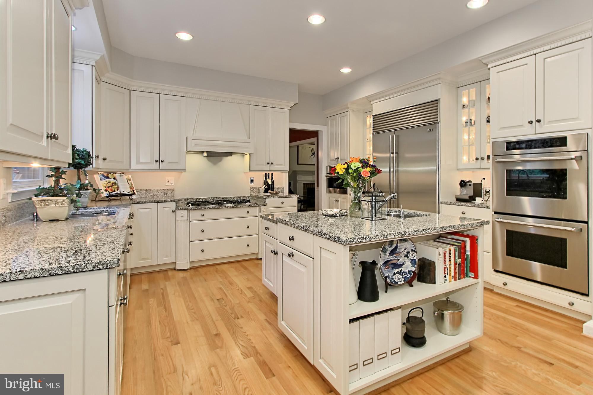 10100 Colvin Run Road Great Falls, VA 22066 - Photo 9 of 30 Kitchen