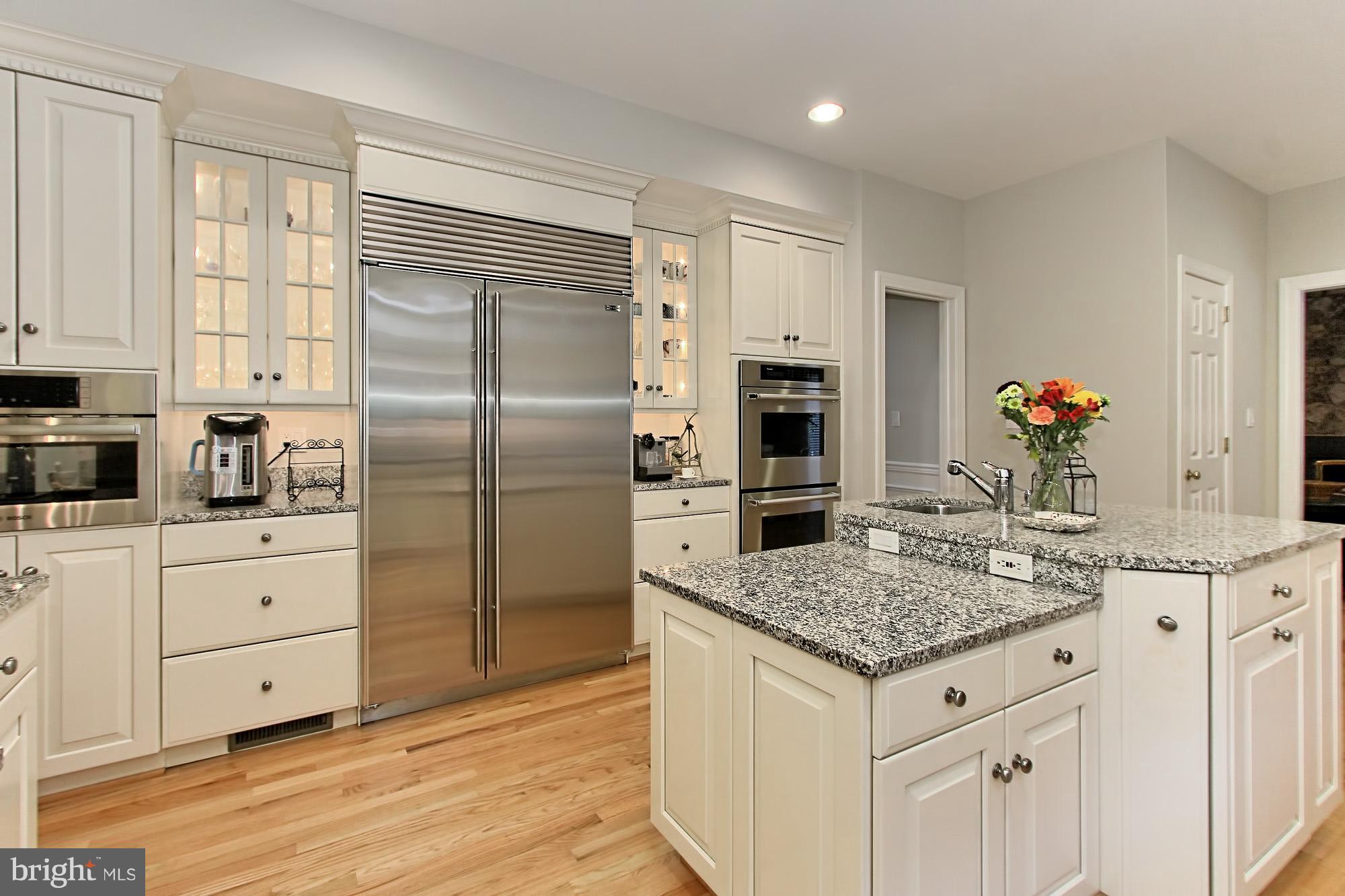 10100 Colvin Run Road Great Falls, VA 22066 - Photo 10 of 30 Kitchen