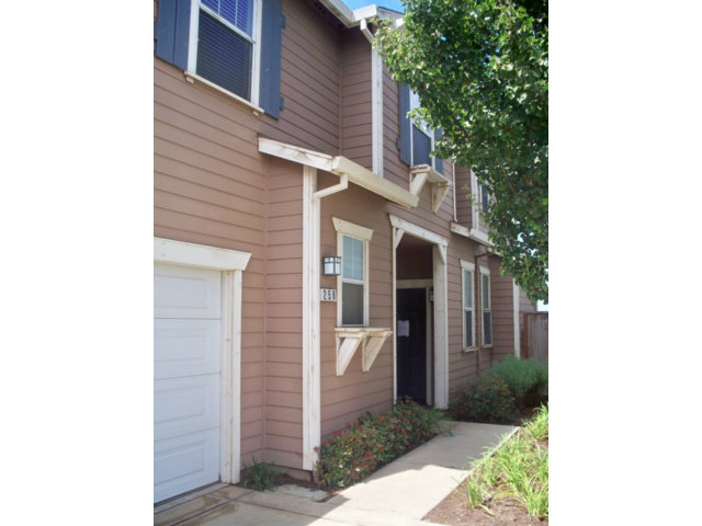 258 Azalea Place Soledad, CA 93960 - Photo 6 of 9 Gallery Image 6