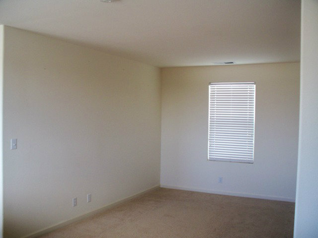 258 Azalea Place Soledad, CA 93960 - Photo 8 of 9 Gallery Image 8