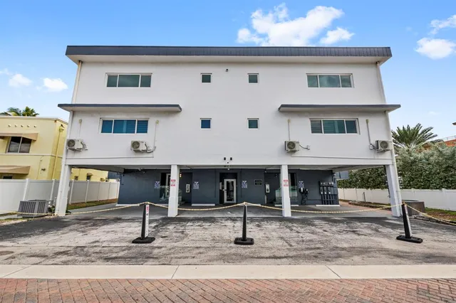 $6,200,000 | 2203 North Surf Road, Hollywood, FL 33019