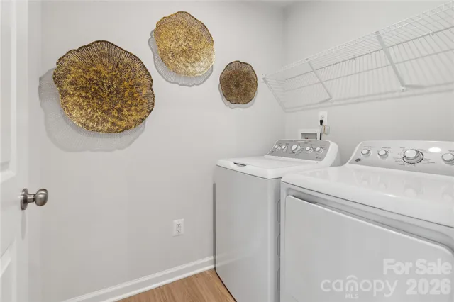 a view of kitchen with washer and dryer