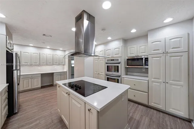 $772,500 | 1000 Northwest 17th Avenue, Boca Raton, FL 33486