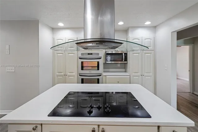 $772,500 | 1000 Northwest 17th Avenue, Boca Raton, FL 33486