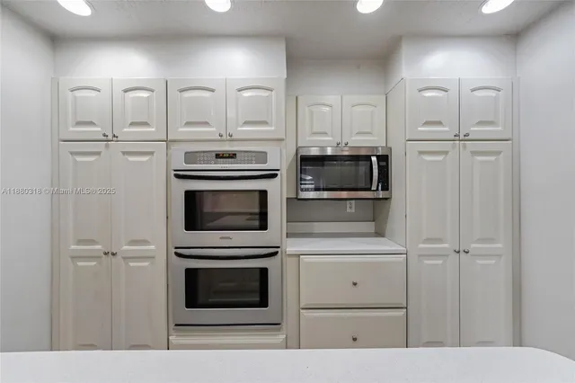 $772,500 | 1000 Northwest 17th Avenue, Boca Raton, FL 33486