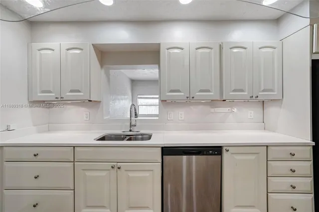 $772,500 | 1000 Northwest 17th Avenue, Boca Raton, FL 33486