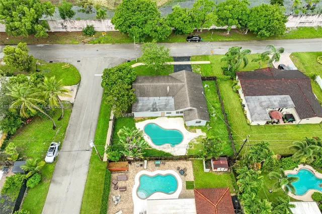 $772,500 | 1000 Northwest 17th Avenue, Boca Raton, FL 33486