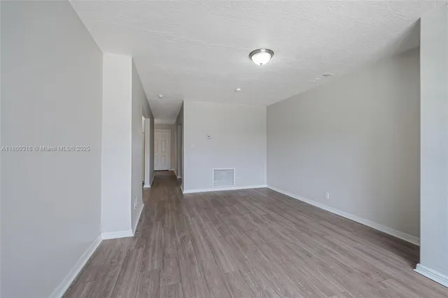 $772,500 | 1000 Northwest 17th Avenue, Boca Raton, FL 33486